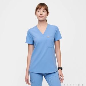 Catarina One-Pocket Scrub Top